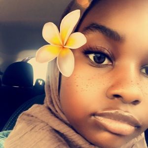 Meet your Posher, Eilaf